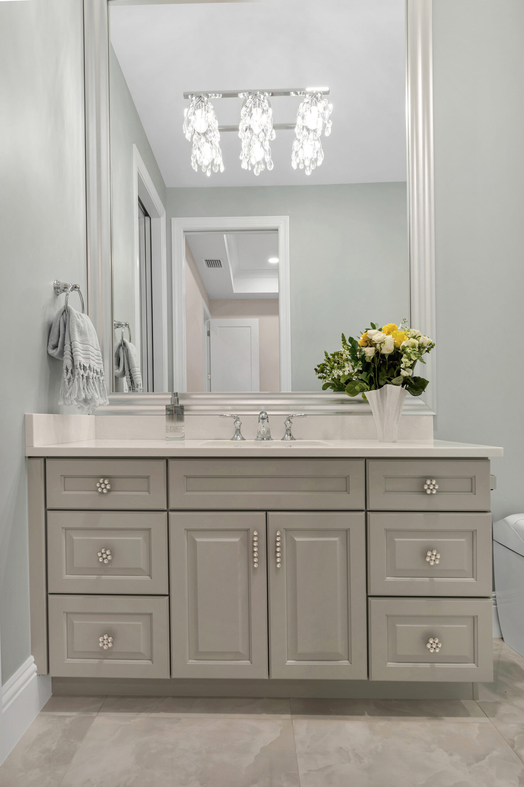 bathroom interior designer
